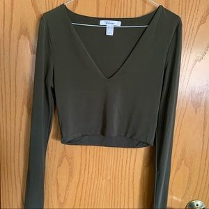 LONG SLEEVE GREEN SLINKY CROP TOP